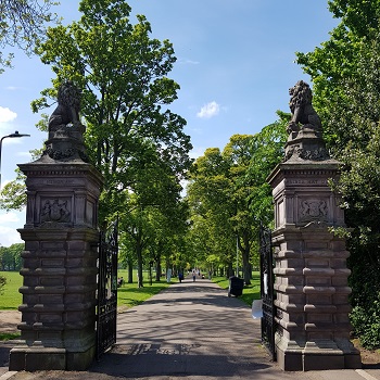 Image of Alison Hay memorial, east gate, Inverleith park
