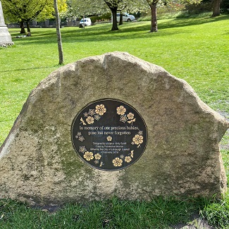 Image of Forget-Me-Not Elephant plaque
